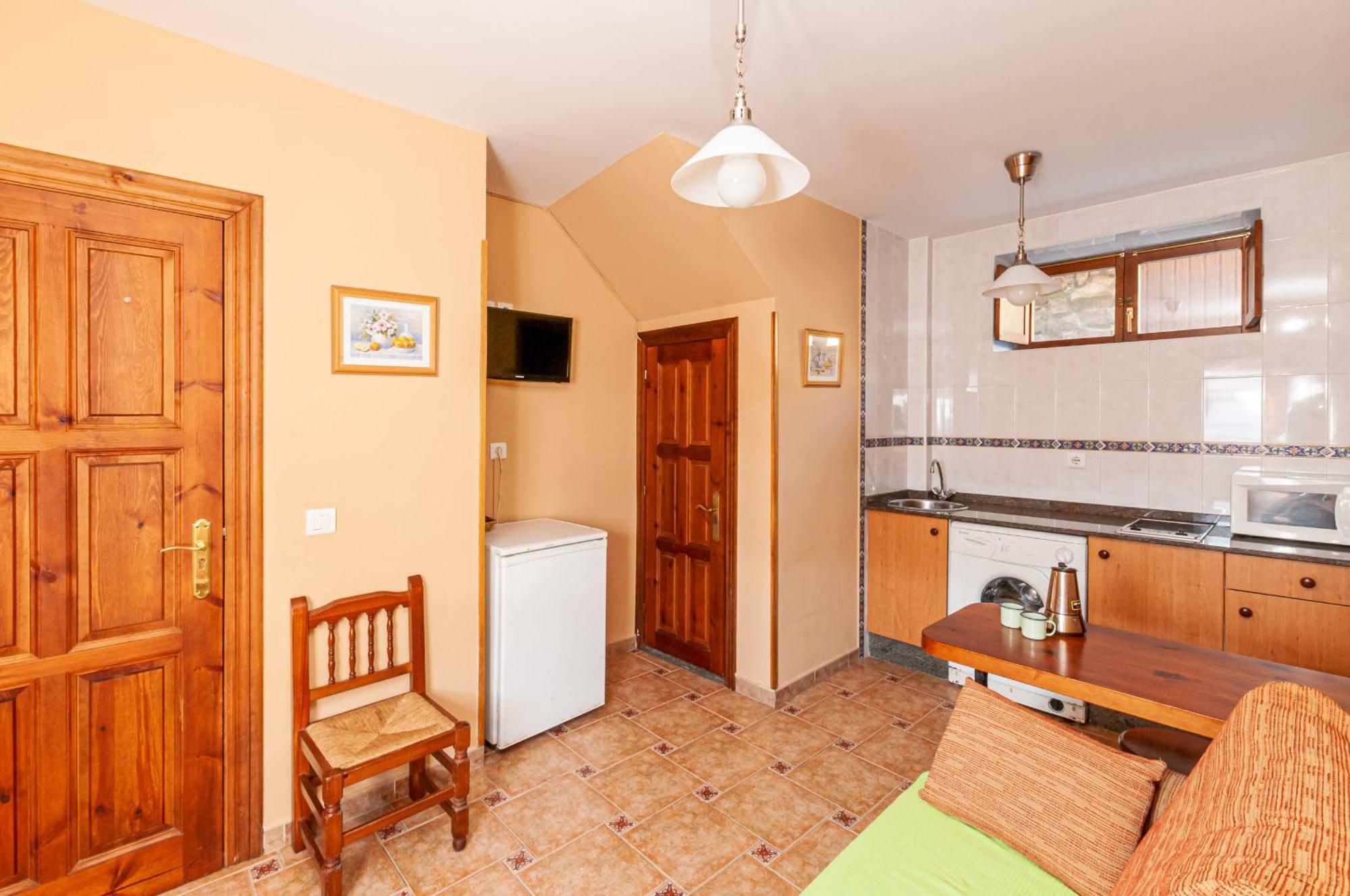 Apartamentos La Regoria Arenas De Cabrales Extérieur photo