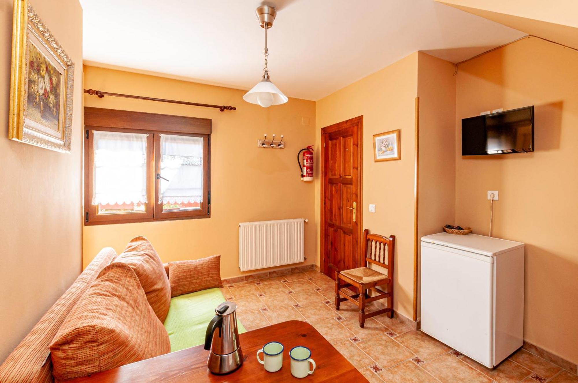 Apartamentos La Regoria Arenas De Cabrales Extérieur photo