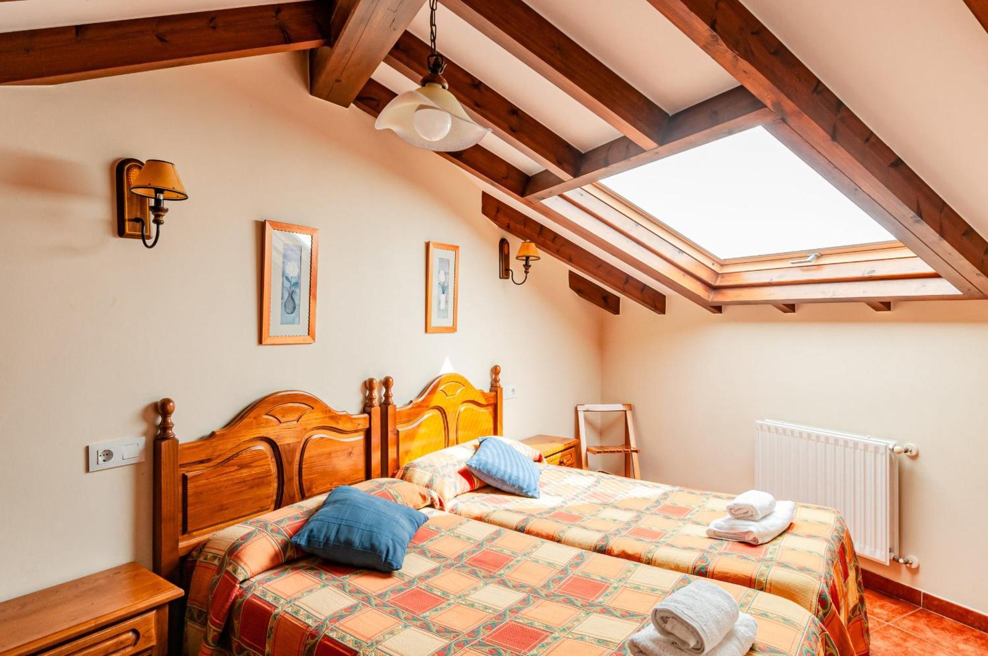 Apartamentos La Regoria Arenas De Cabrales Extérieur photo