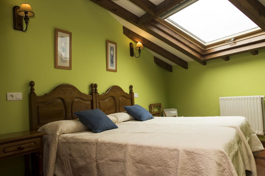 Apartamentos La Regoria Arenas De Cabrales Extérieur photo