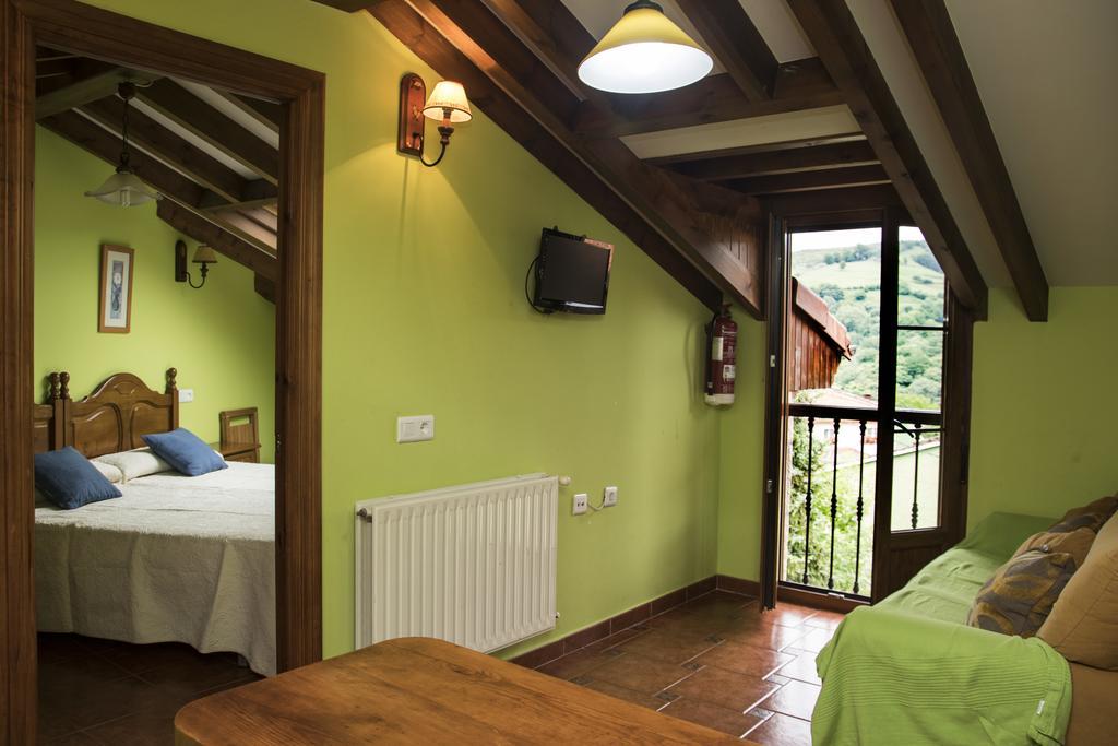 Apartamentos La Regoria Arenas De Cabrales Extérieur photo