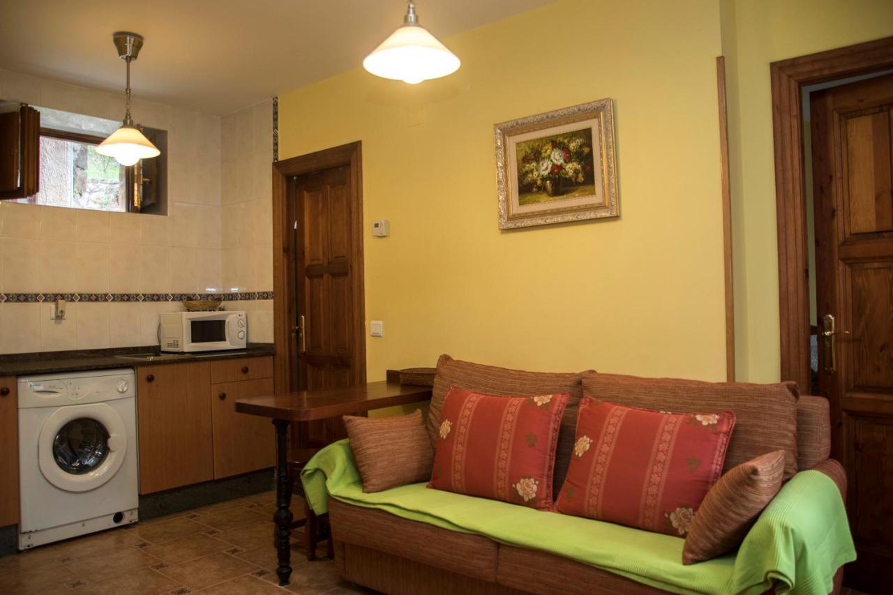 Apartamentos La Regoria Arenas De Cabrales Extérieur photo